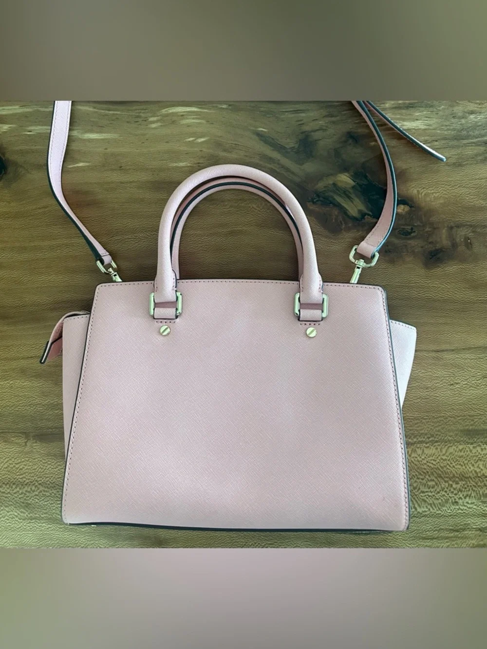 NWOT Michael Kors Pink Saffiano Tote with Gold Hardware - Picture 3 of 10